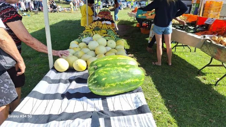Market scene 1